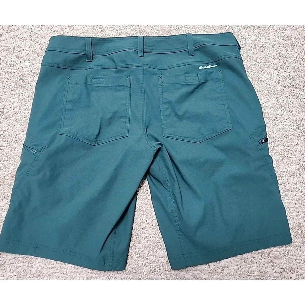 Eddie Bauer First Ascent Guide Shorts Mens 42 Green Hiking Technical Utility**‎